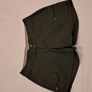 Columbia Omni Shade Sun Protection Cargo Shorts. Size 2W.